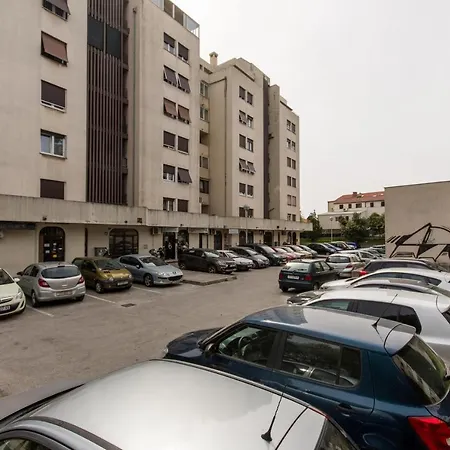 With Wifi - 15958 Apartment